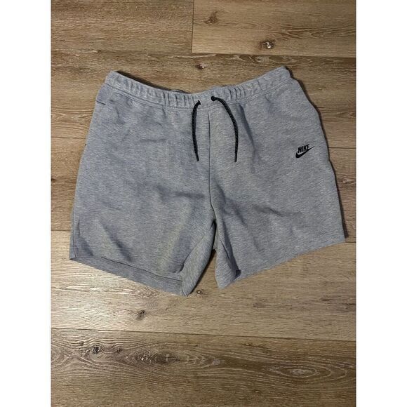 Nike Men's Sportswear Tech Fleece Shorts Size 2XL Gray 928513-063 - Picture 1 of 3